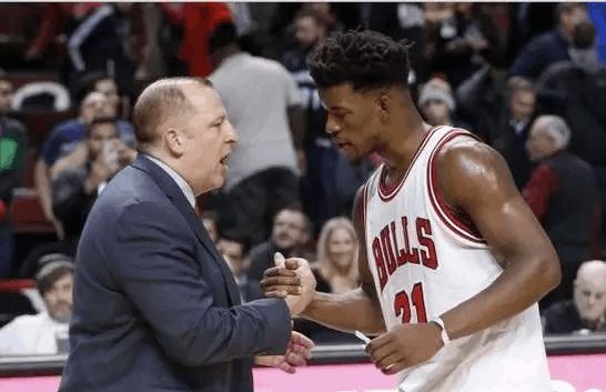 多样性与冲 多样性与冲